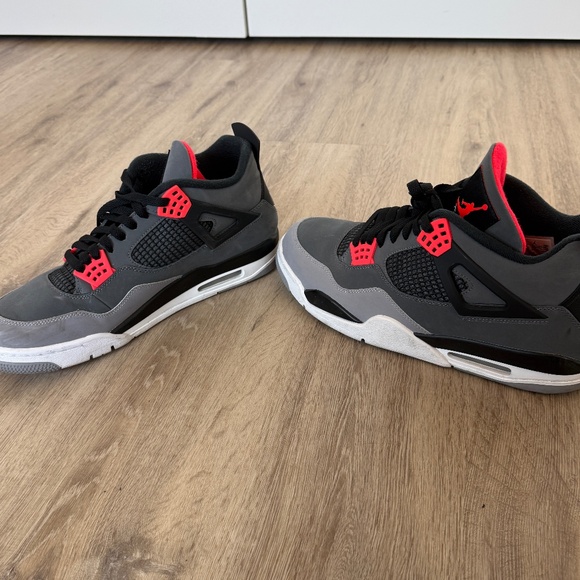 Air Jordan 4 Retro "Infrared" - Picture 1 of 5